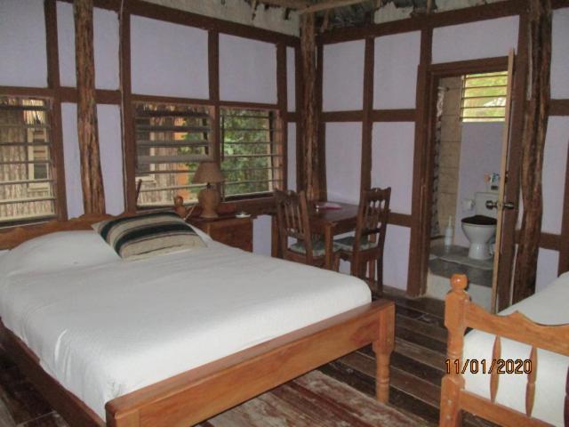 Cerros Beach Inn Corozal Exterior photo
